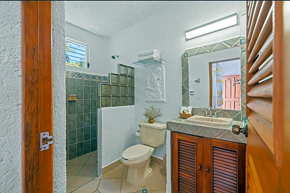 Casa Cenote Hotel
