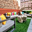 Staypineapple, An Artful Hotel, Midtown