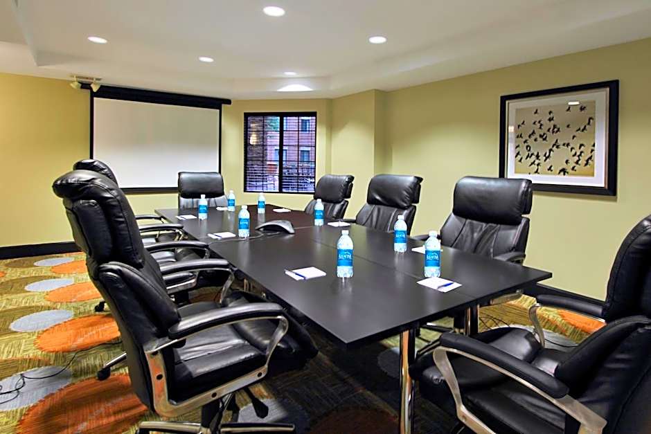 Staybridge Suites Tysons - McLean By IHG