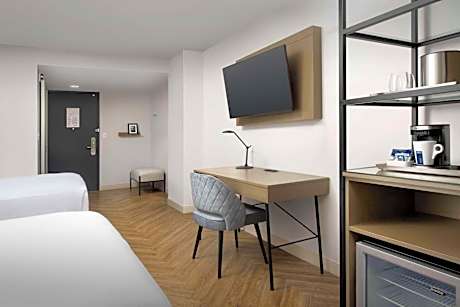 Double Room with Two Double Beds - Non-Smoking