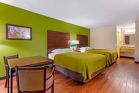 Queen Room with Two Queen Beds - Non-Smoking