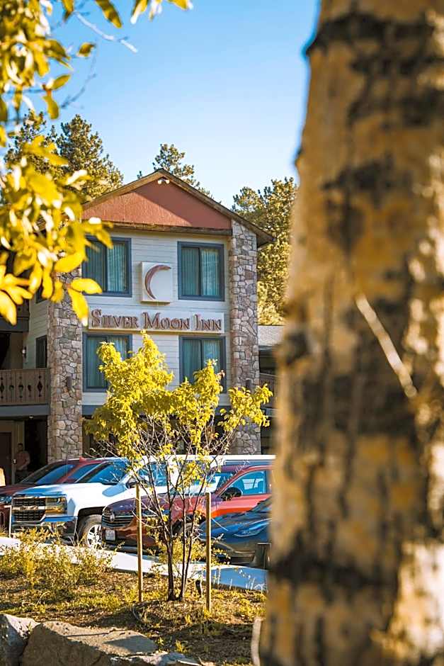 Silver Moon Inn