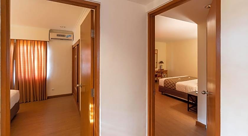 Plagoo Holiday Hotel