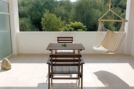 Secluded Serenity - A Tranquil Suite in Corfu