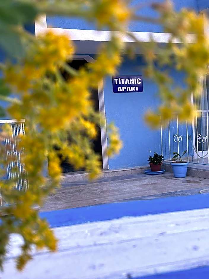 The Titanic House