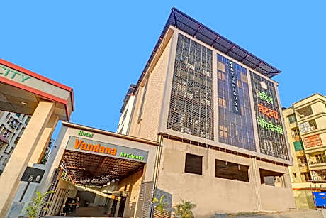 Townhouse Vandana Residency