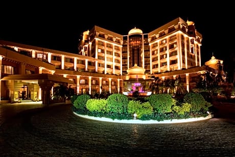 Hotel Swosti Premium