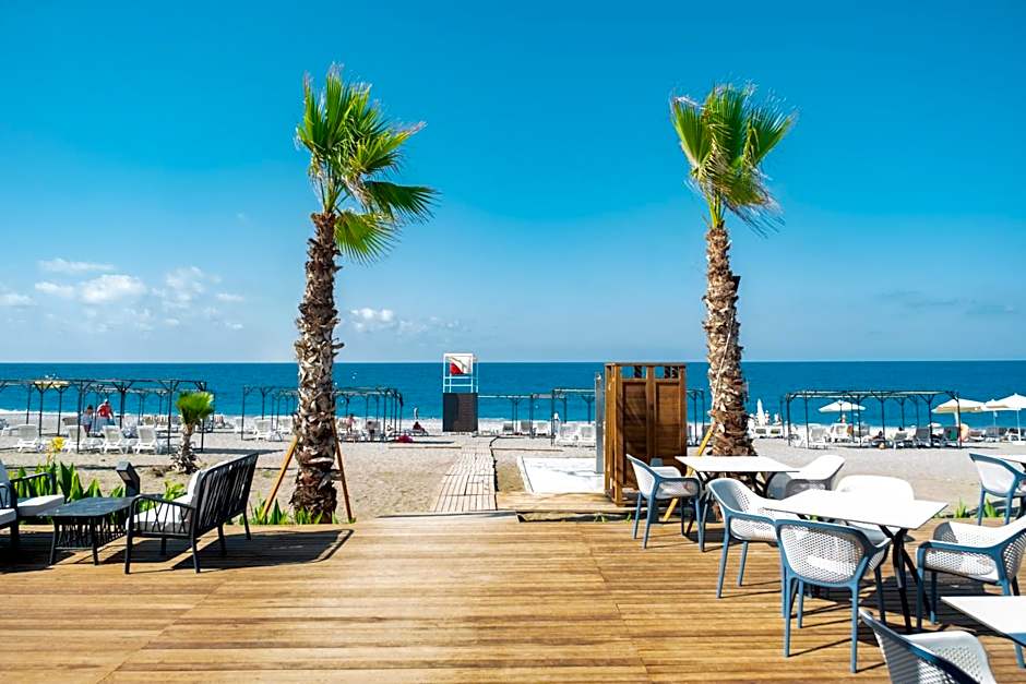 La Benata Beach Hotel