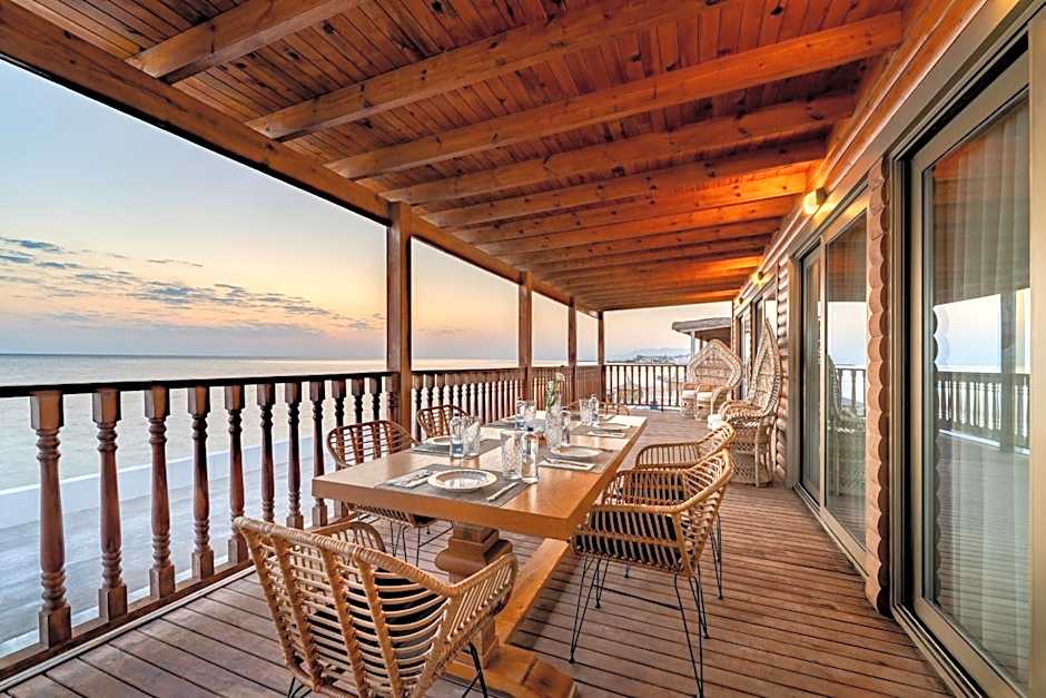 Les Ambassadeurs Hotel Casino&Marina