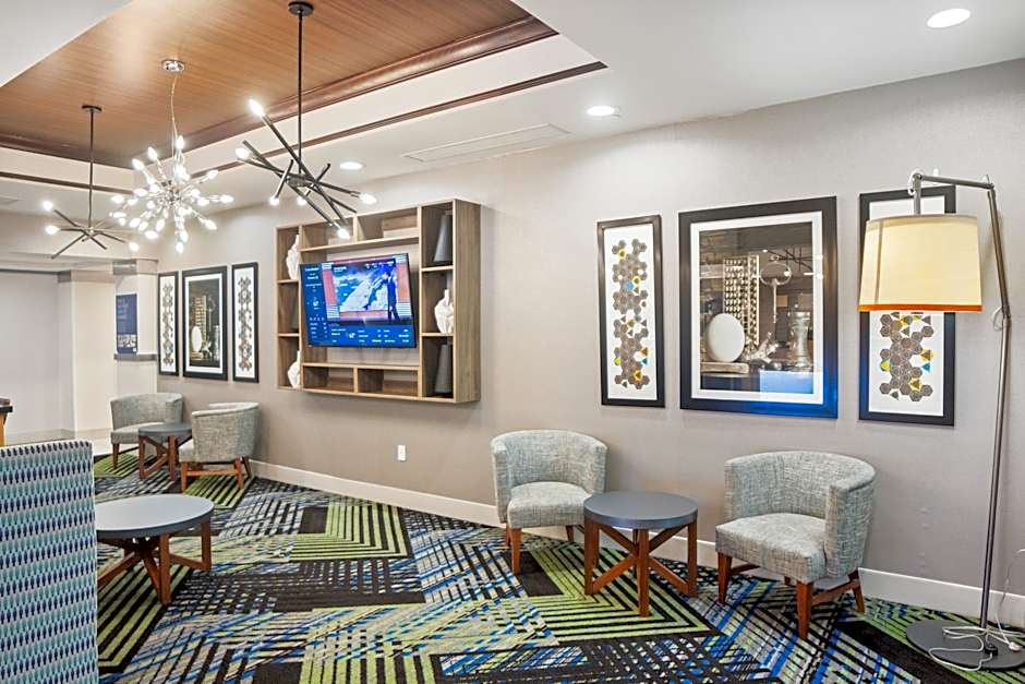 Holiday Inn Express and Suites - Stroudsburg By IHG