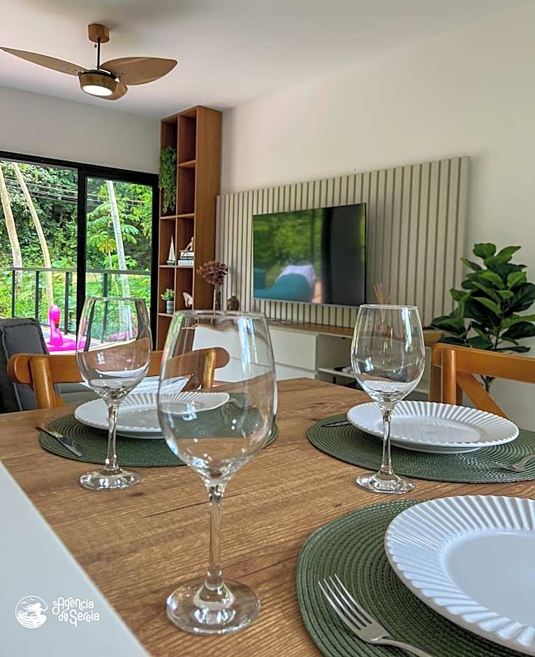 Casa em condomínio perto da Praia da Feiticeira