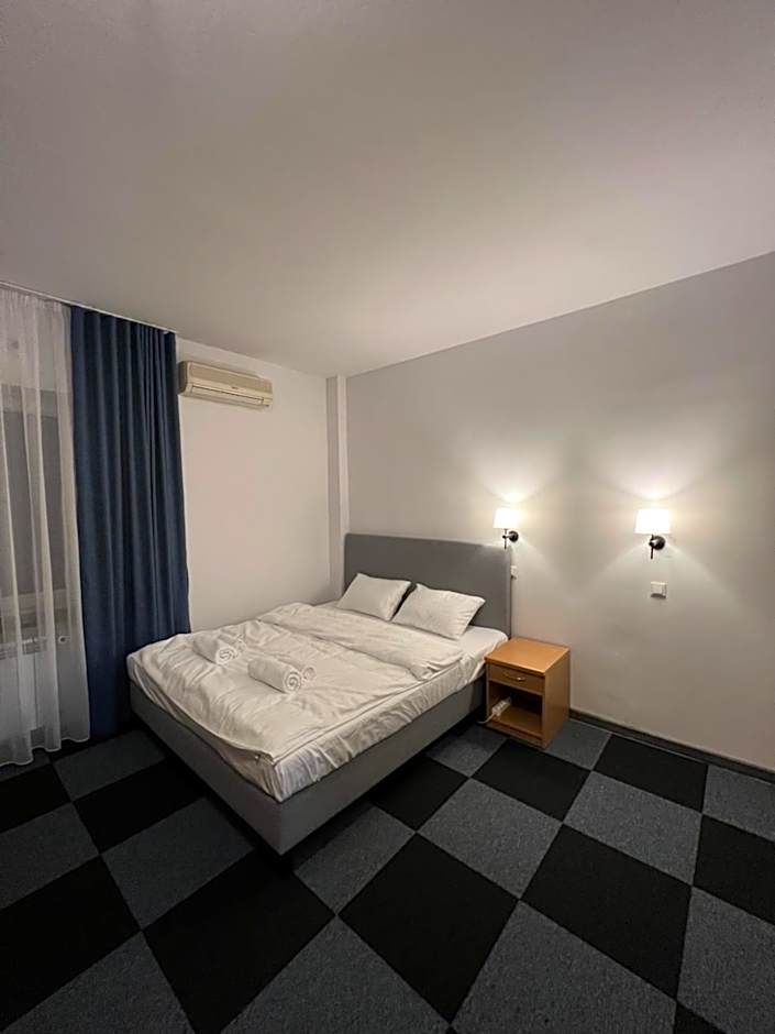 Lezzet PG B&B &TurkishRestaurant