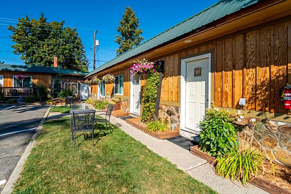 Evergreen Motel