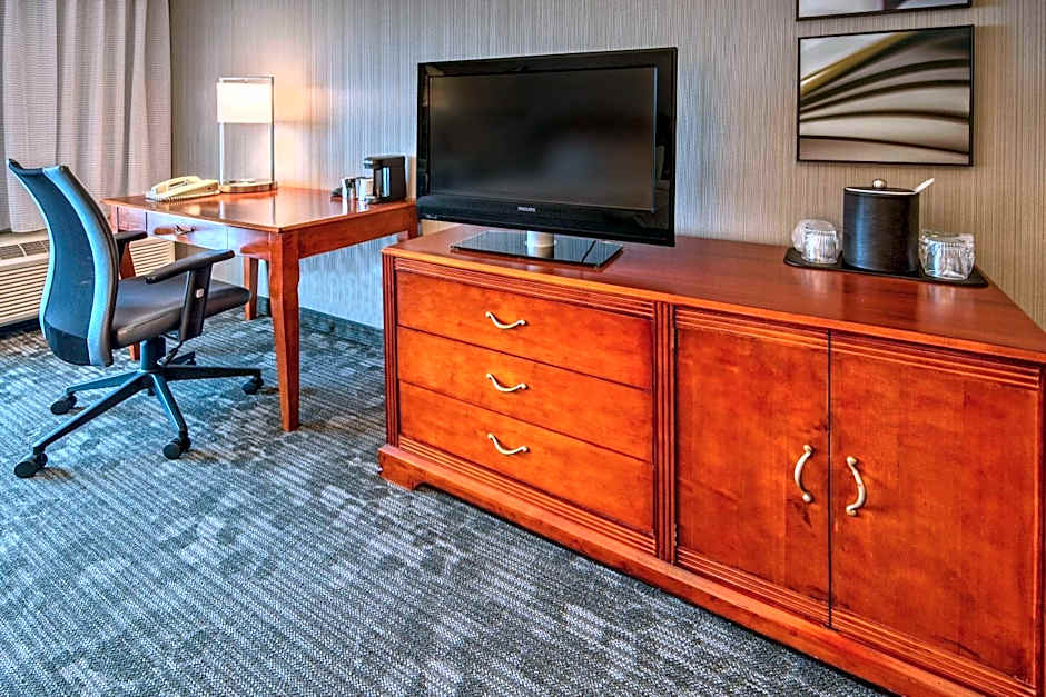 Courtyard by Marriott Springfield