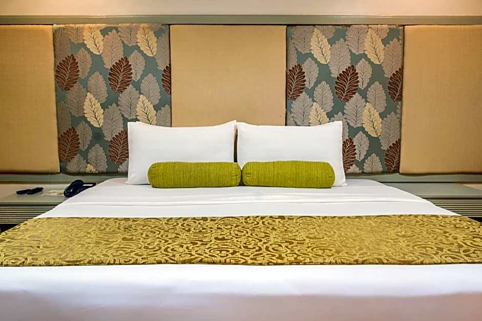 La Piazza Hotel and Convention Center Inc.