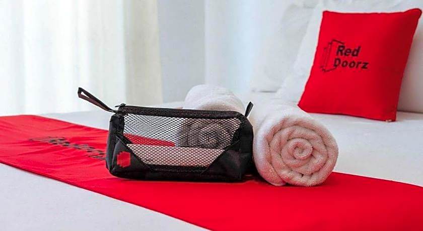 Reddoorz Syariah near Solo Square Mall