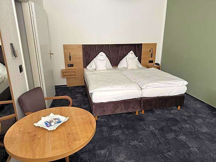 Hotel Alpha