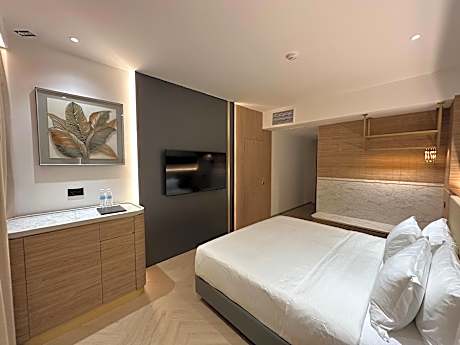 No Smoking City View Deluxe Room with Double Bed
