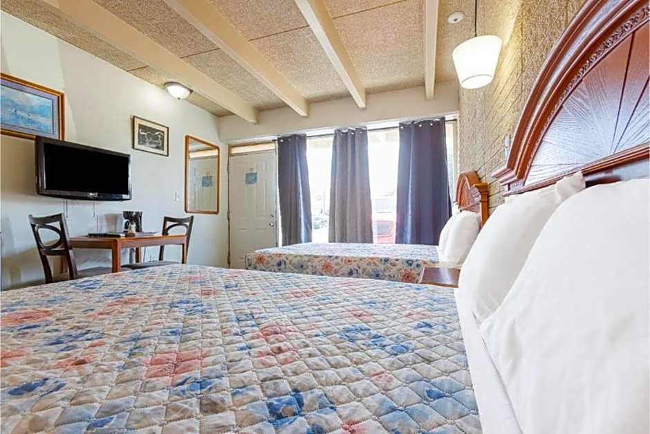 Photo 1 of 8 of 2 Queen Beds, Nonsmoking
