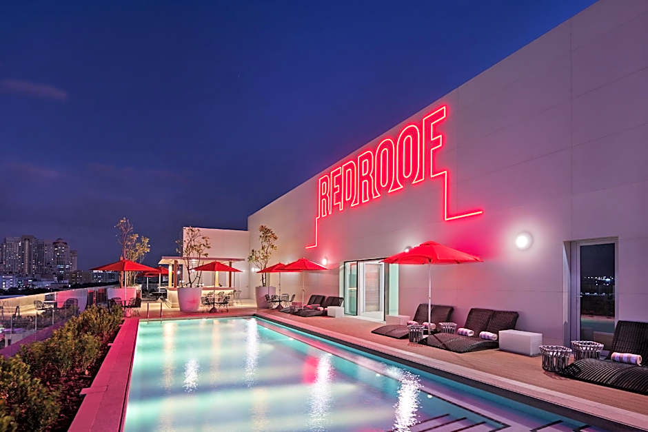 Radisson Red Dubai Silicon Oasis