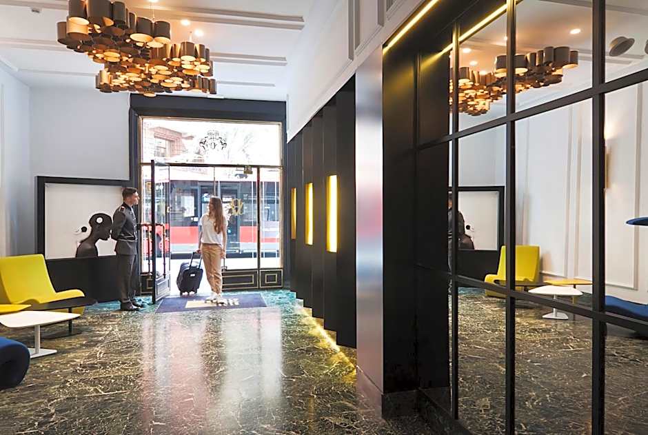 One Shot Palacio Reina Victoria 04