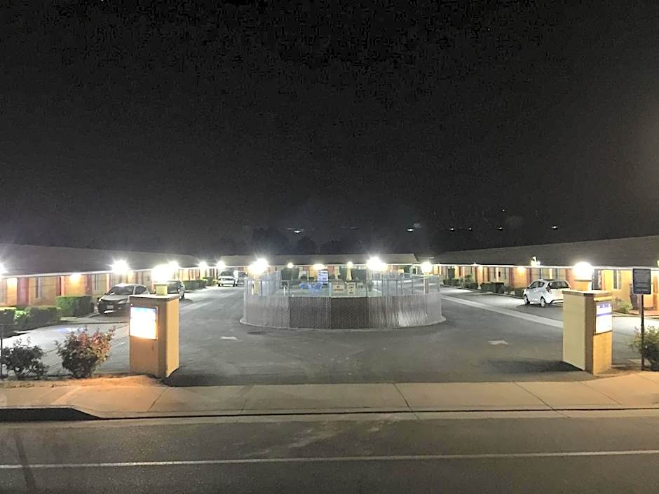 Hacienda Motel