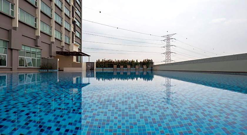 Hotel Holmes Gelang Patah