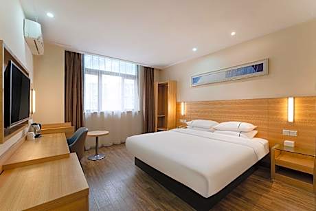 Business Queen Room