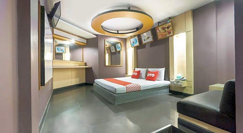 OYO 75382 Chonburi Hotel