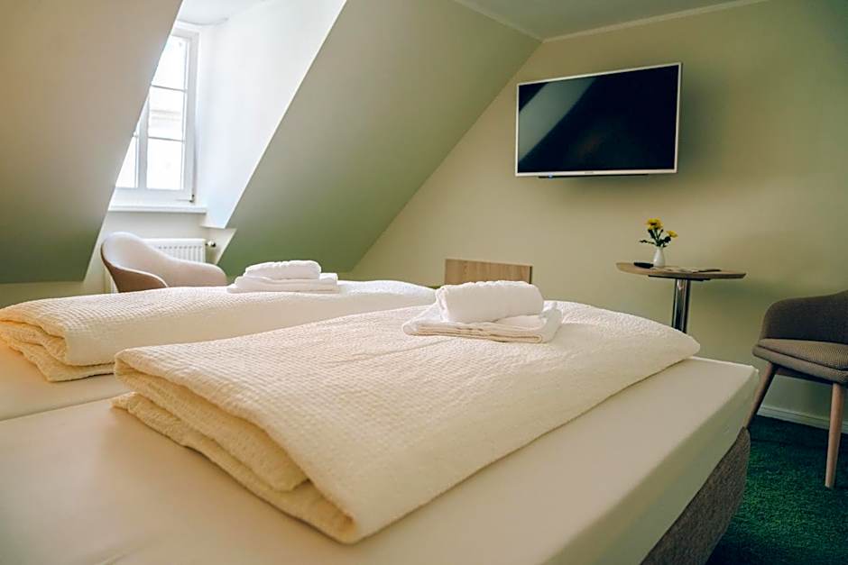 Adelheid Hotel Garni