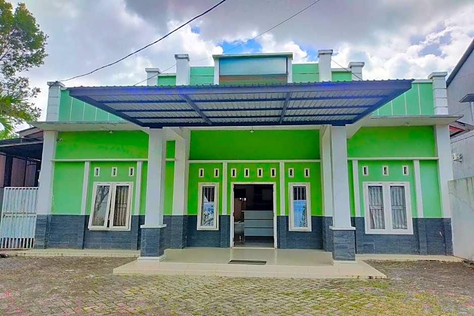 Hotel O Wisma Tulip Near Masjid Besar Desa Tanabangka