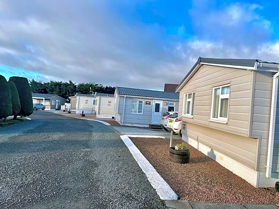 Red Deer Village Holiday Park - 2 Bedroom, Self-Catering Chalet