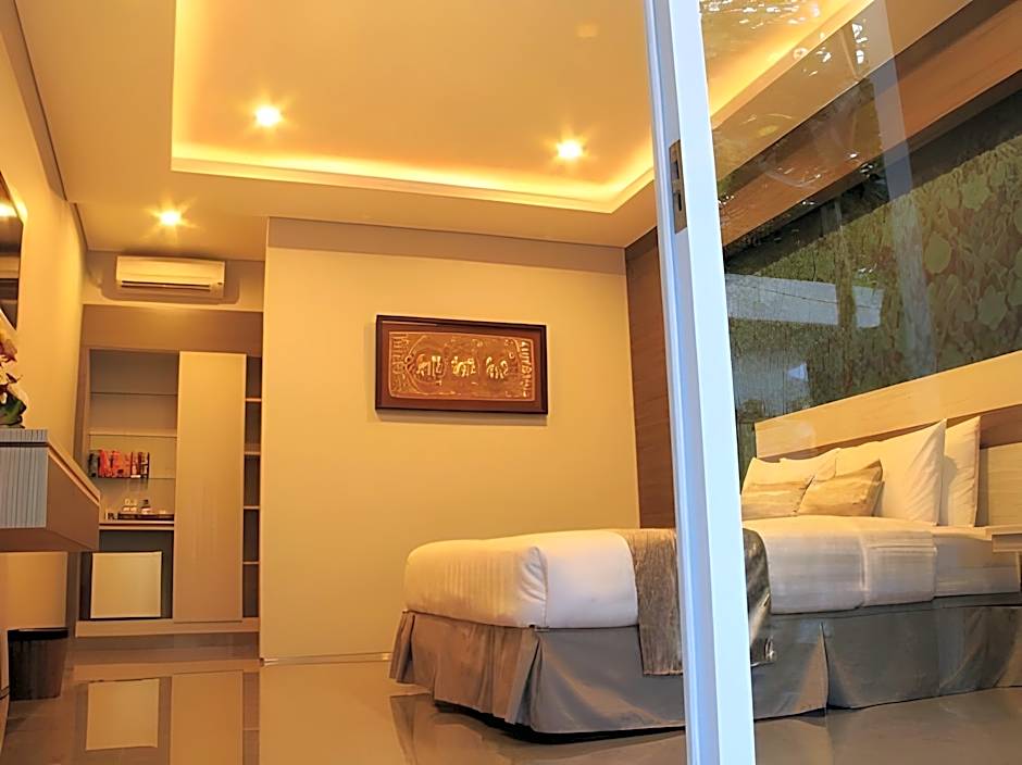 Kamini Legian Hotel