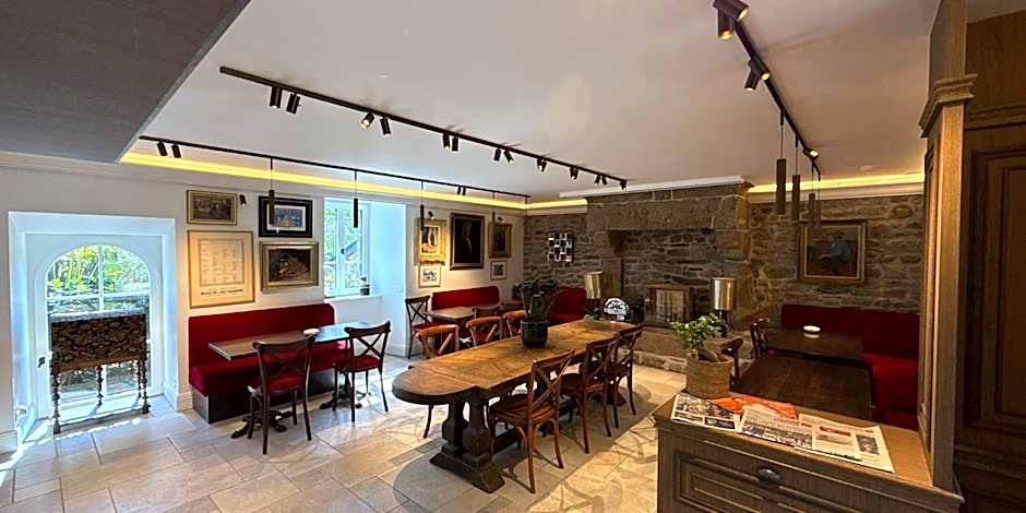 Manoir Des Douets Fleuris