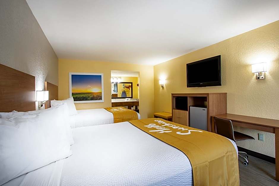 Days Inn by Wyndham Apopka/Orlando