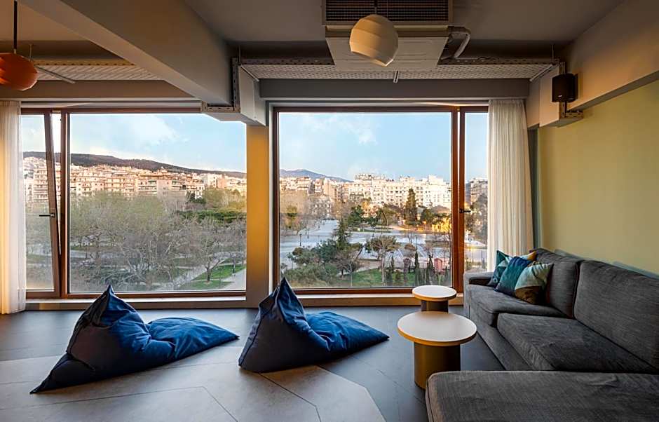 Zeus is Loose Hostel