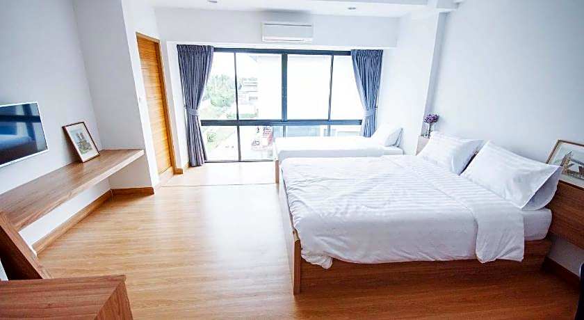 The LogBook room and cafe'