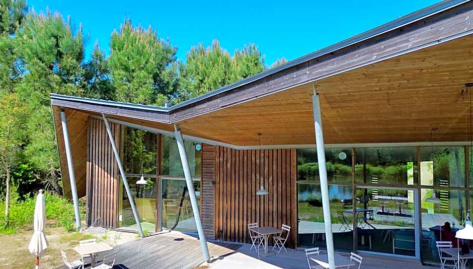 Les Échasses Golf & Surf Eco Lodge