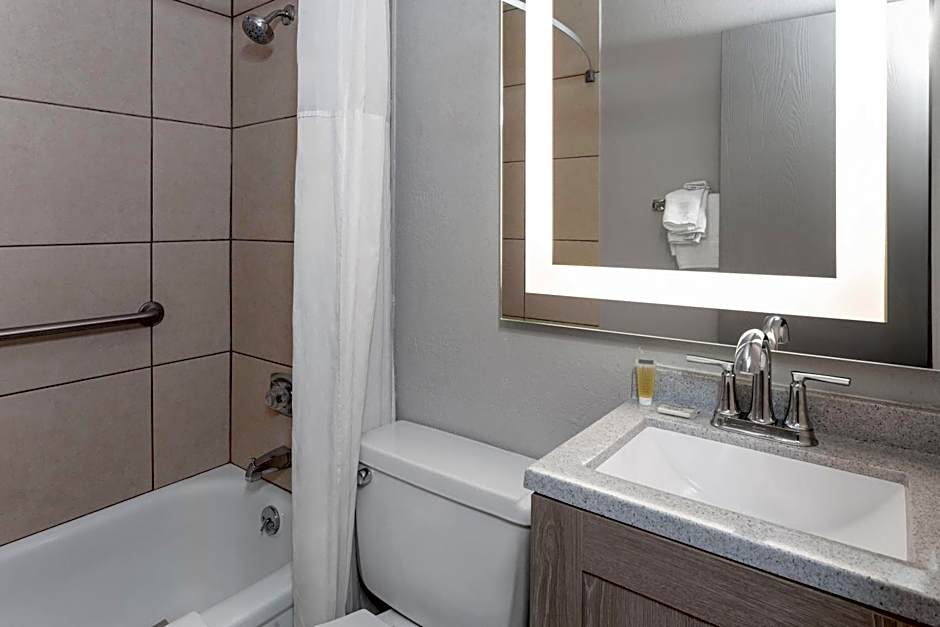 Days Inn by Wyndham Mason City