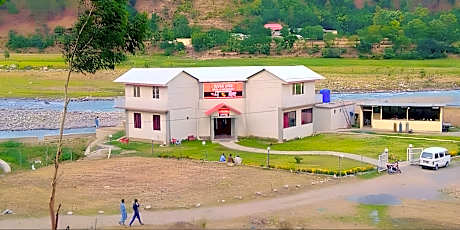 River Dine Hotel & Restaurant