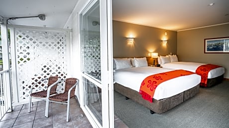 SUPERIOR KING AND QUEEN