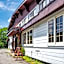 Hutte Jil Shirakabako