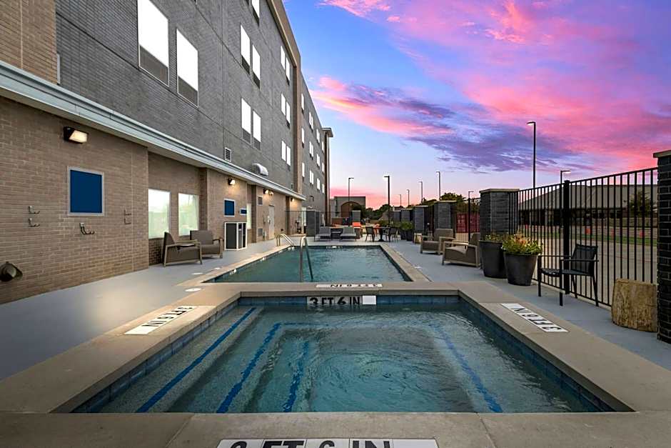 Four Points by Sheraton Plano
