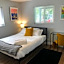 Smart Eclectic ART HOUSE near UC Davis Med Center