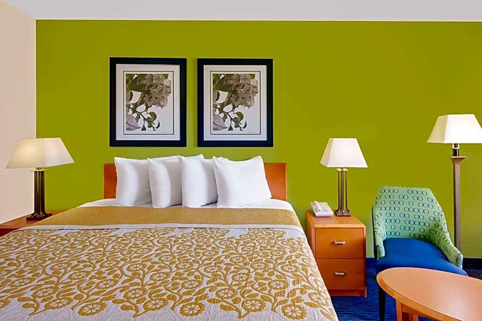 Days Inn by Wyndham Easton