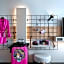 Moxy Duesseldorf City