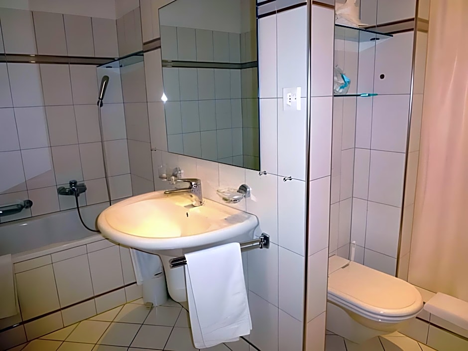 EMA House Serviced Apartments - Superior Standard - Unterstrass