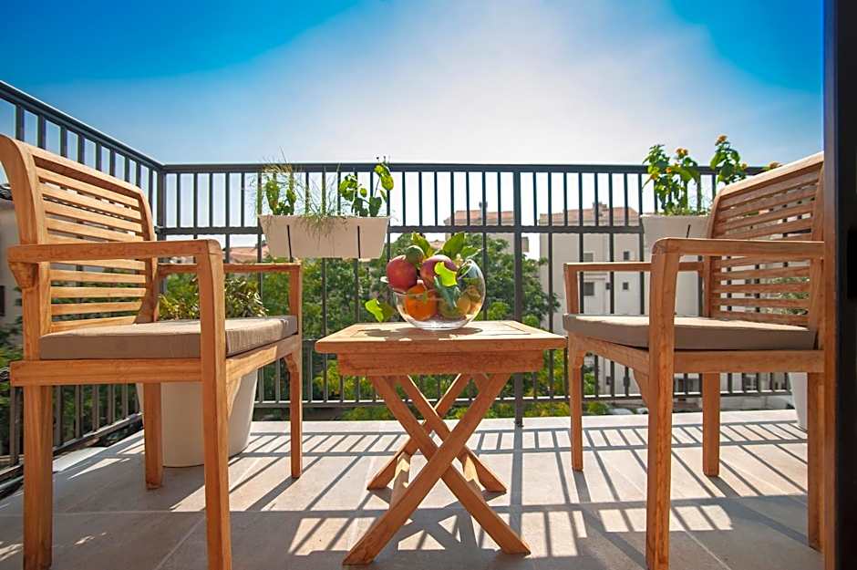 Hotel Twelve by Aycon