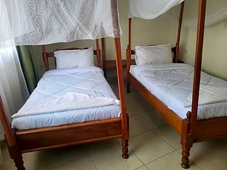Twin Room with Bathroom
