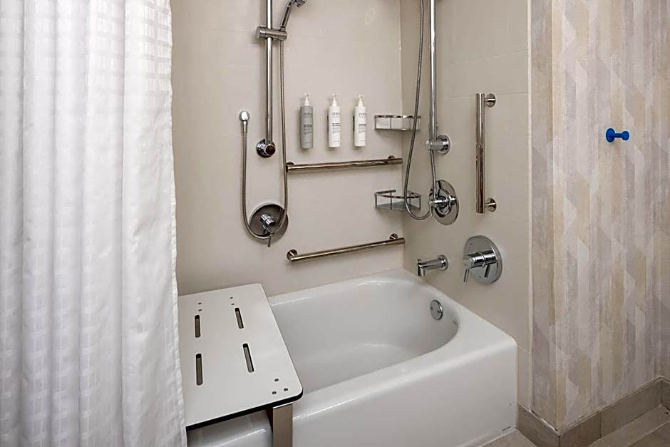 Hampton Inn & Suites Berkshires-Lenox